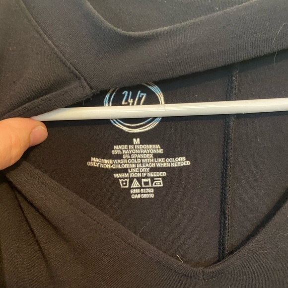 Key hole dress - Picture 2 of 2